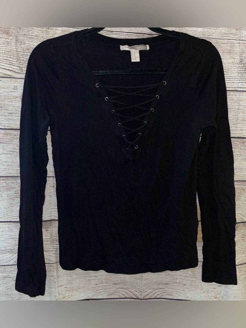 🤎3/$10 Forever 21 Black Long Sleeve Lace-Up V-Neck Top Size Medium